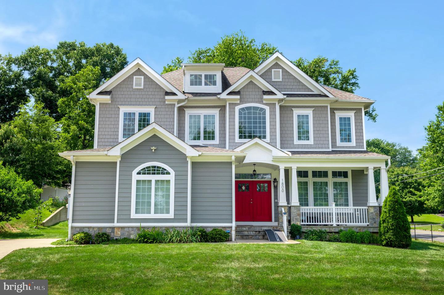 1800 GILSON ST Property Photo 1