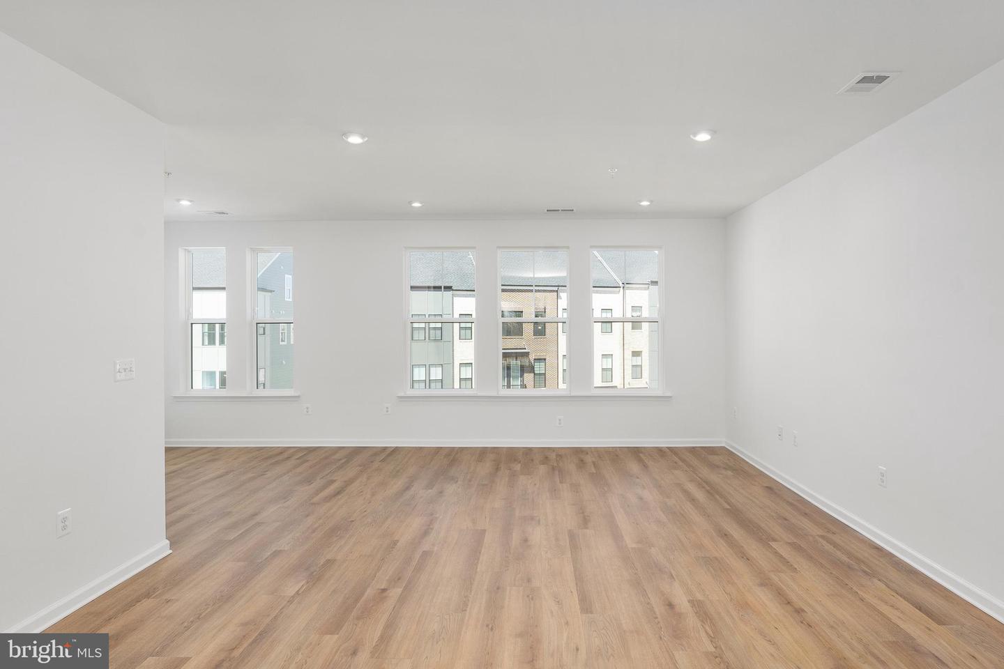 2611 River Birch Road Property Photo 4