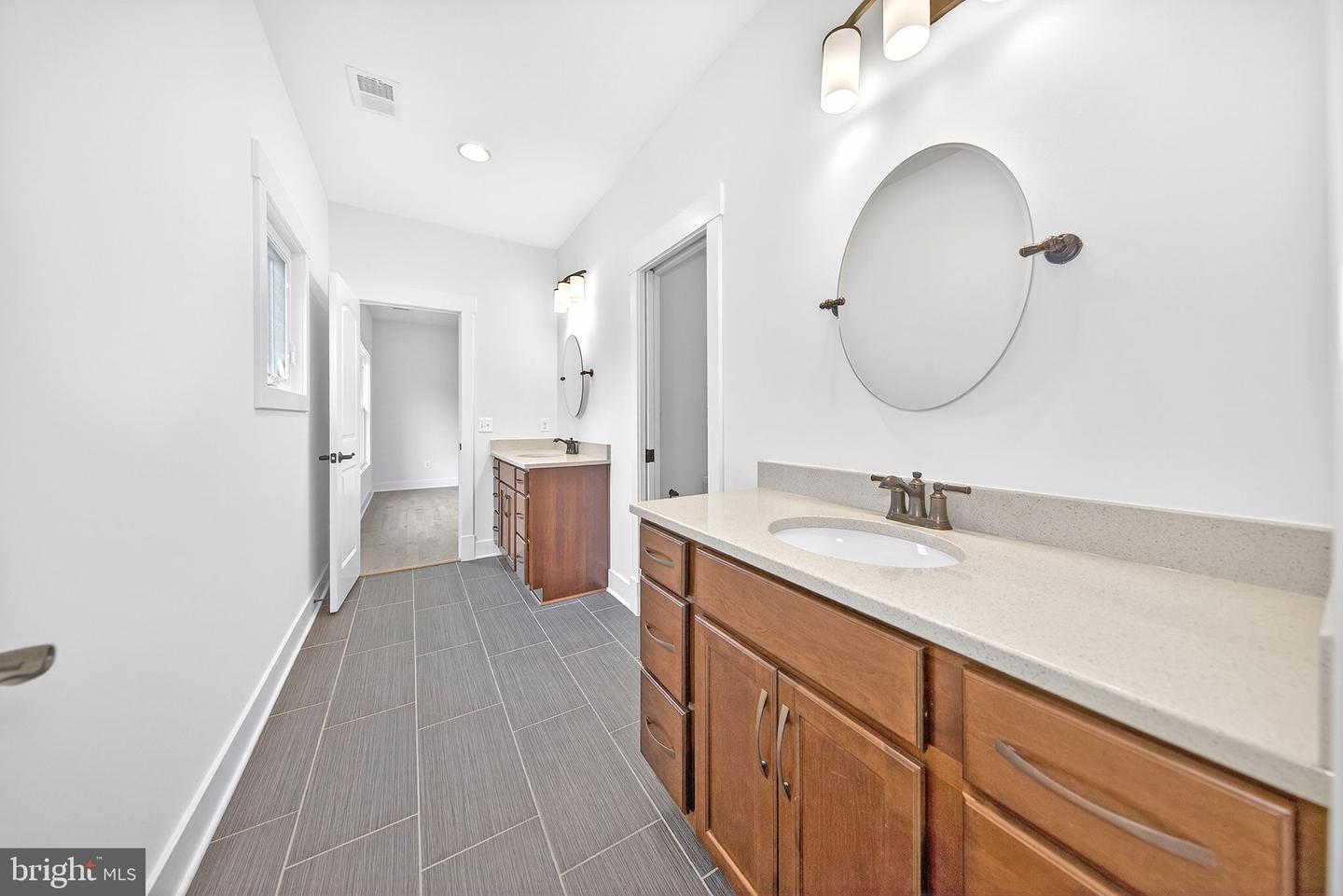 3913 Victoria Oaks Trl Property Photo 45