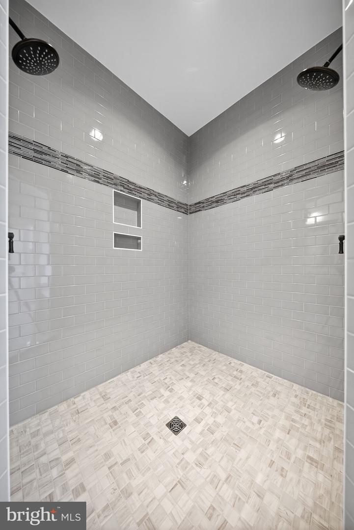 3913 Victoria Oaks Trl Property Photo 55