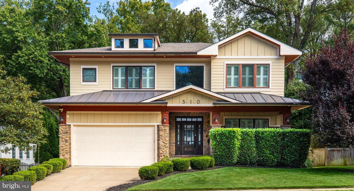 510 WALKER ST SW Property Photo 1