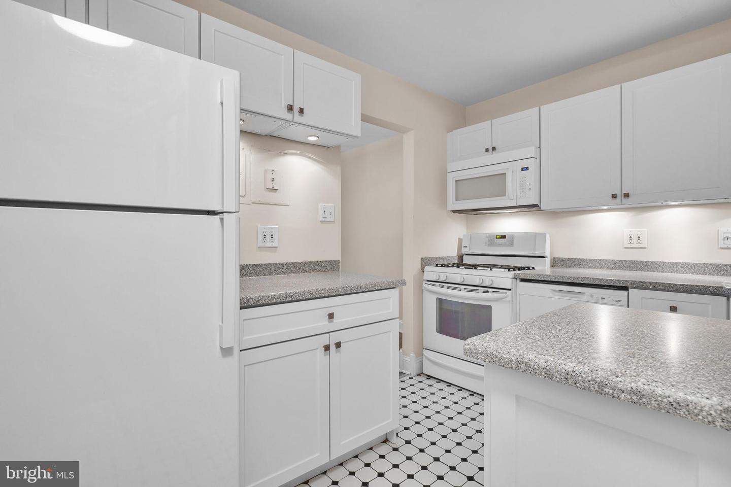 1439 Northgate Sq #39/21b Property Photo 4