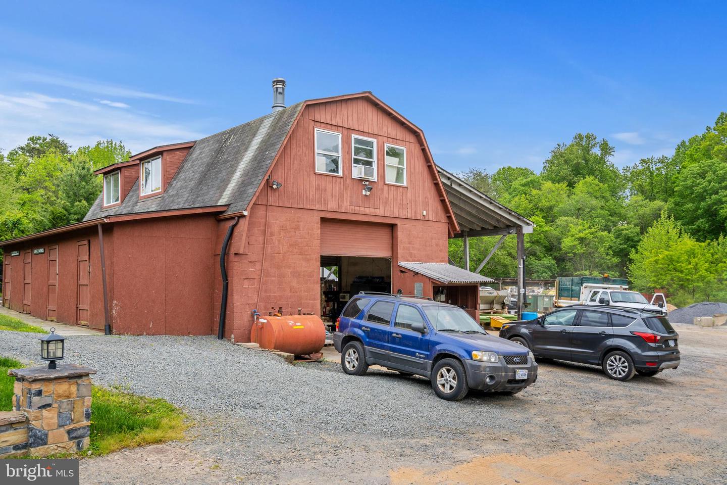 11501 Popes Head Rd Property Photo 9