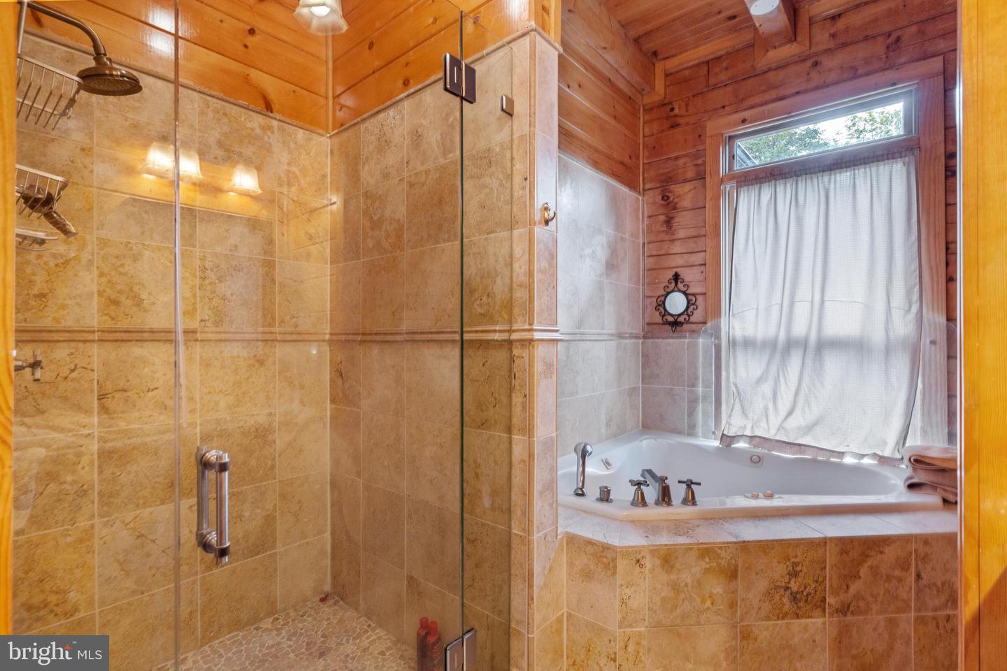 11501 Popes Head Rd Property Photo 25
