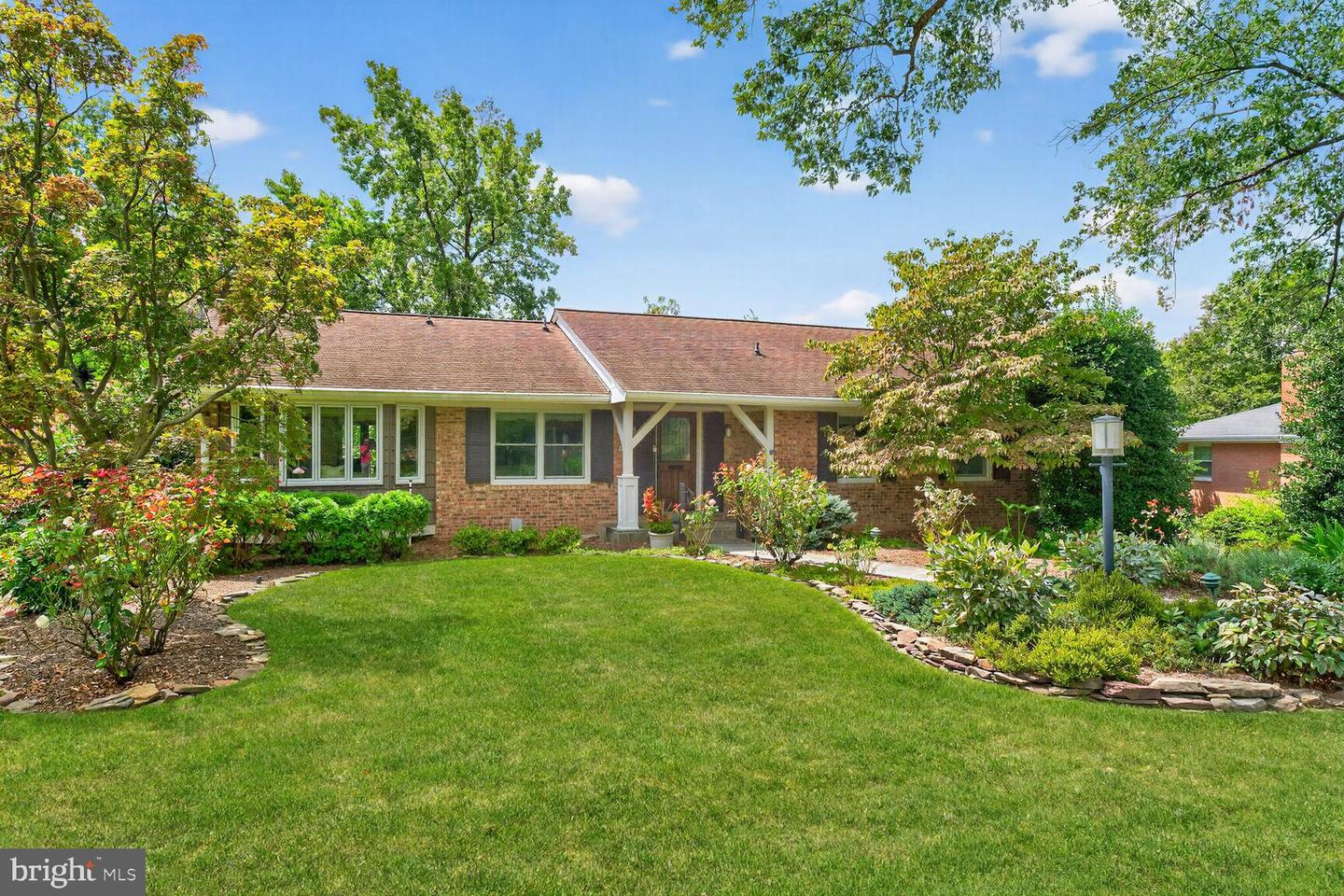 1305 Gatewood Dr Property Photo 1