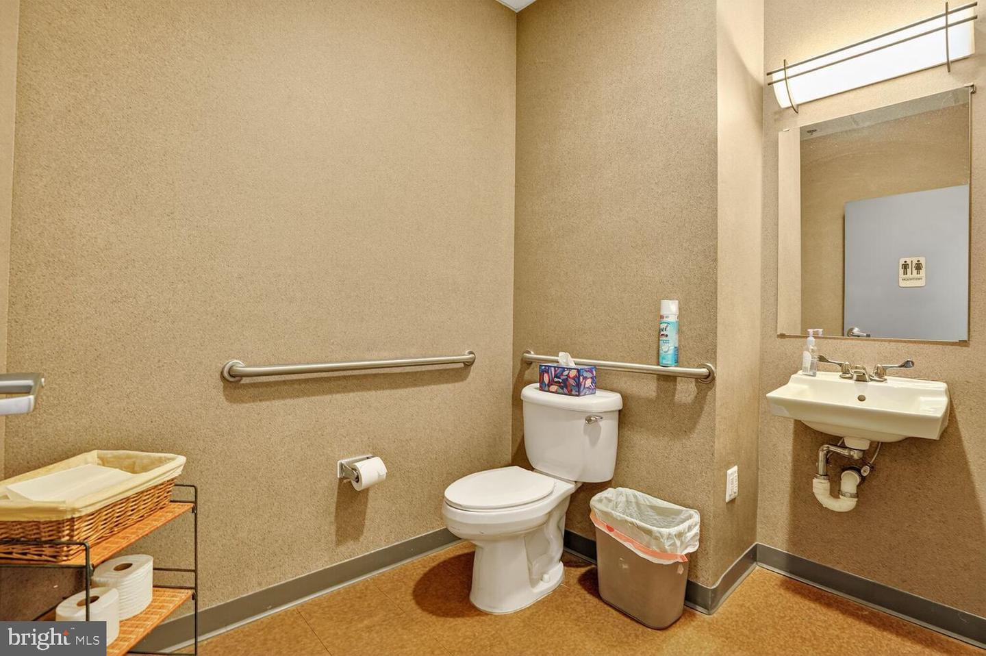 4437 Brookfield Corporate Dr #107-a Property Photo 12