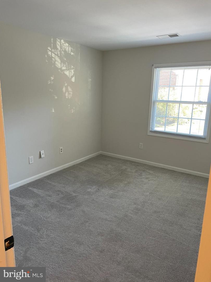 5800-e Torington Dr #836 Property Photo 8