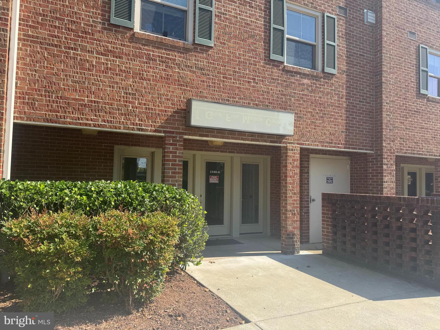 1142 WALKER RD #A Property Photo 1