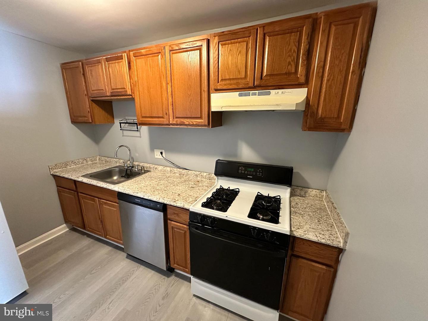 7997 Audubon Ave #303 Property Photo 4