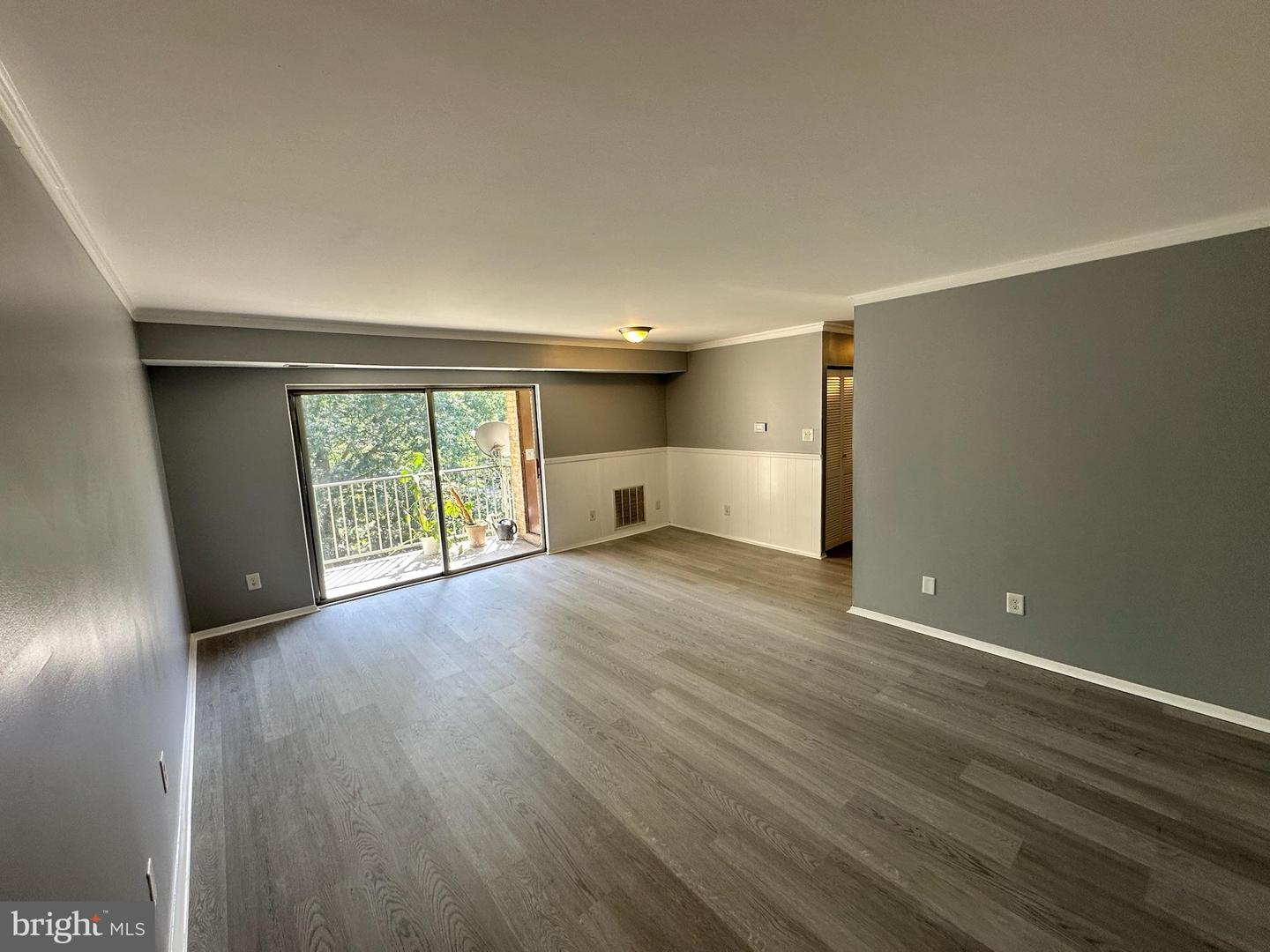 7997 Audubon Ave #303 Property Photo 12