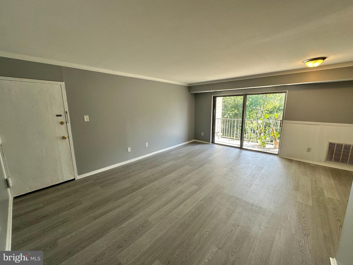 7997 Audubon Ave #303 Property Photo 17