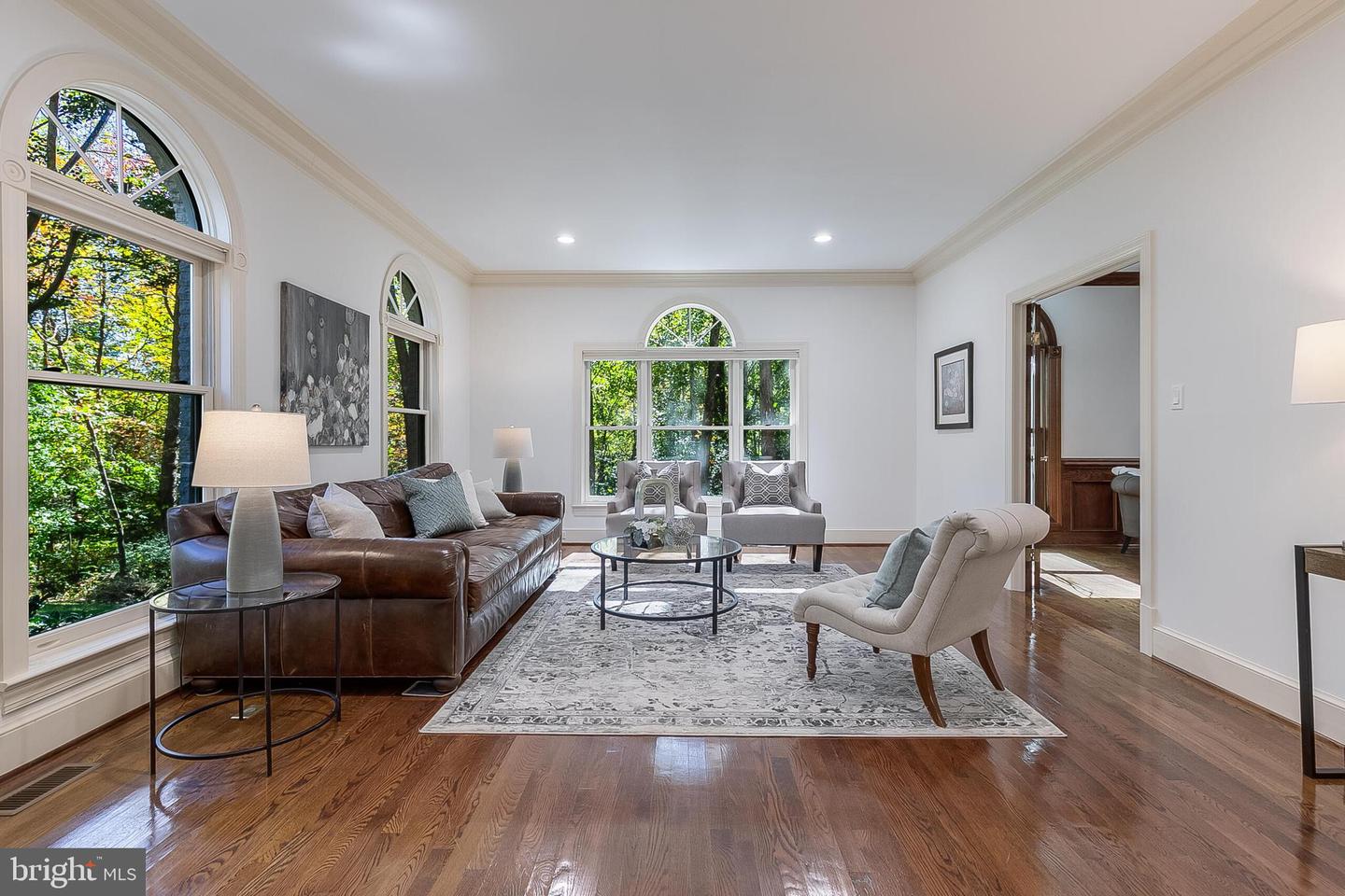 2404 Oakmont Ct Property Photo 5