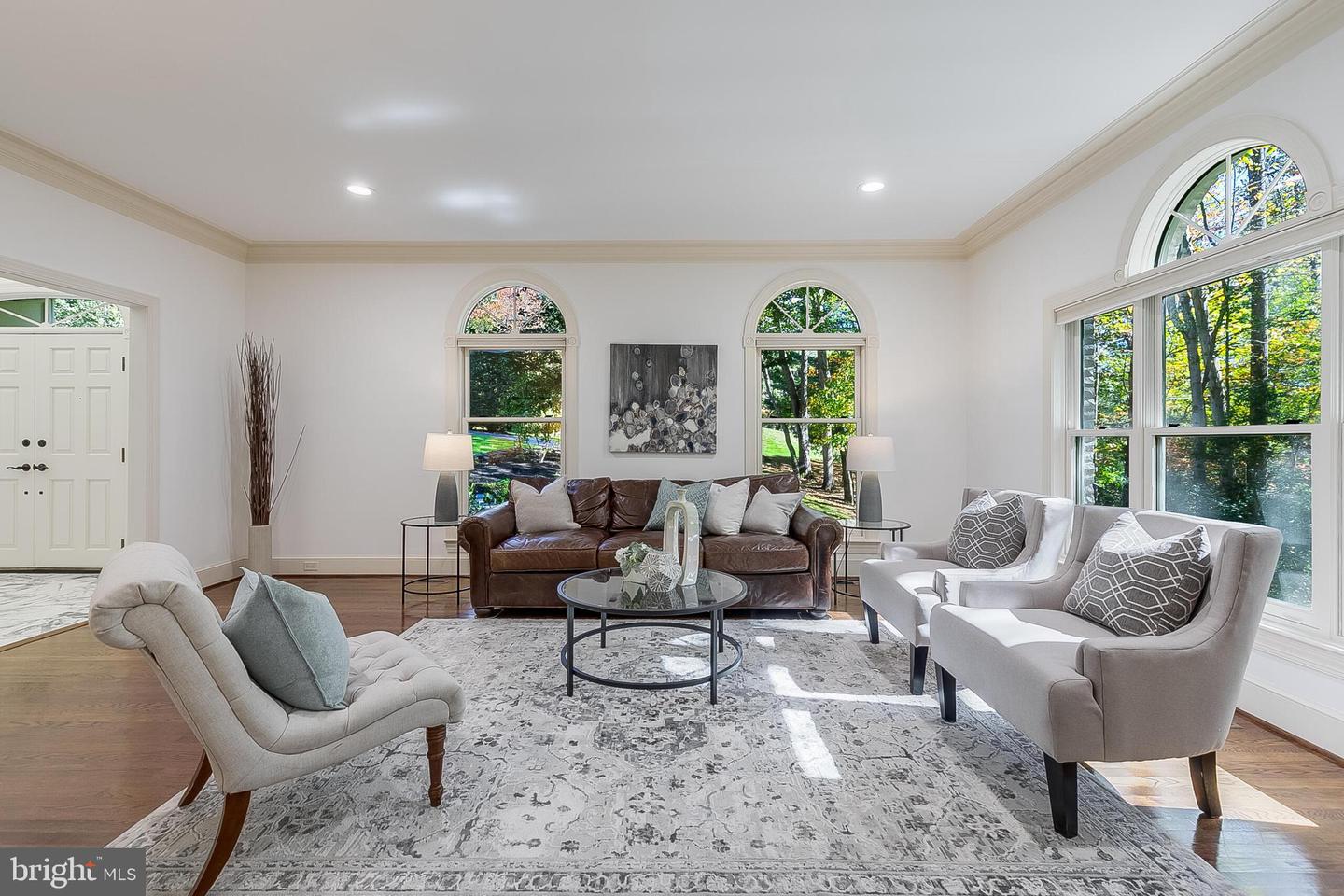 2404 Oakmont Ct Property Photo 6