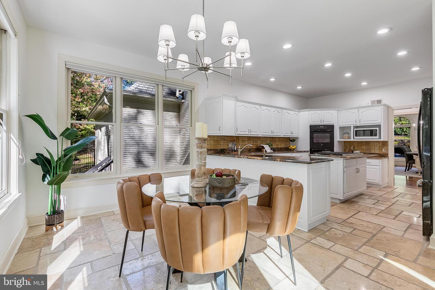 2404 Oakmont Ct Property Photo 13