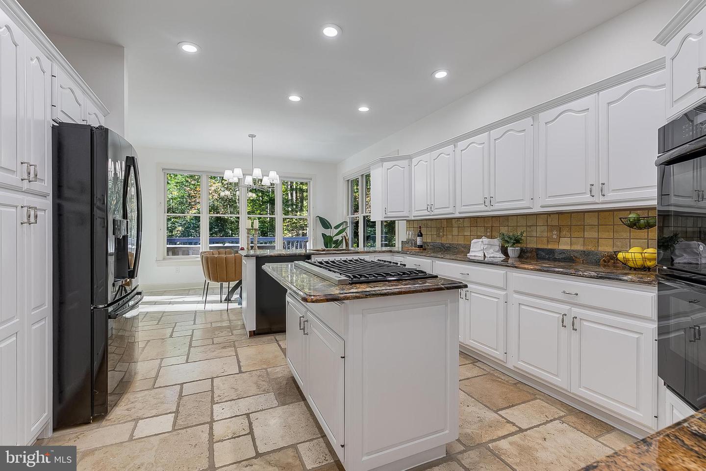 2404 Oakmont Ct Property Photo 15