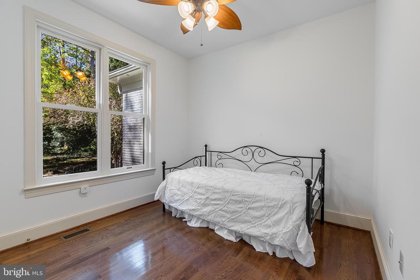 2404 Oakmont Ct Property Photo 22