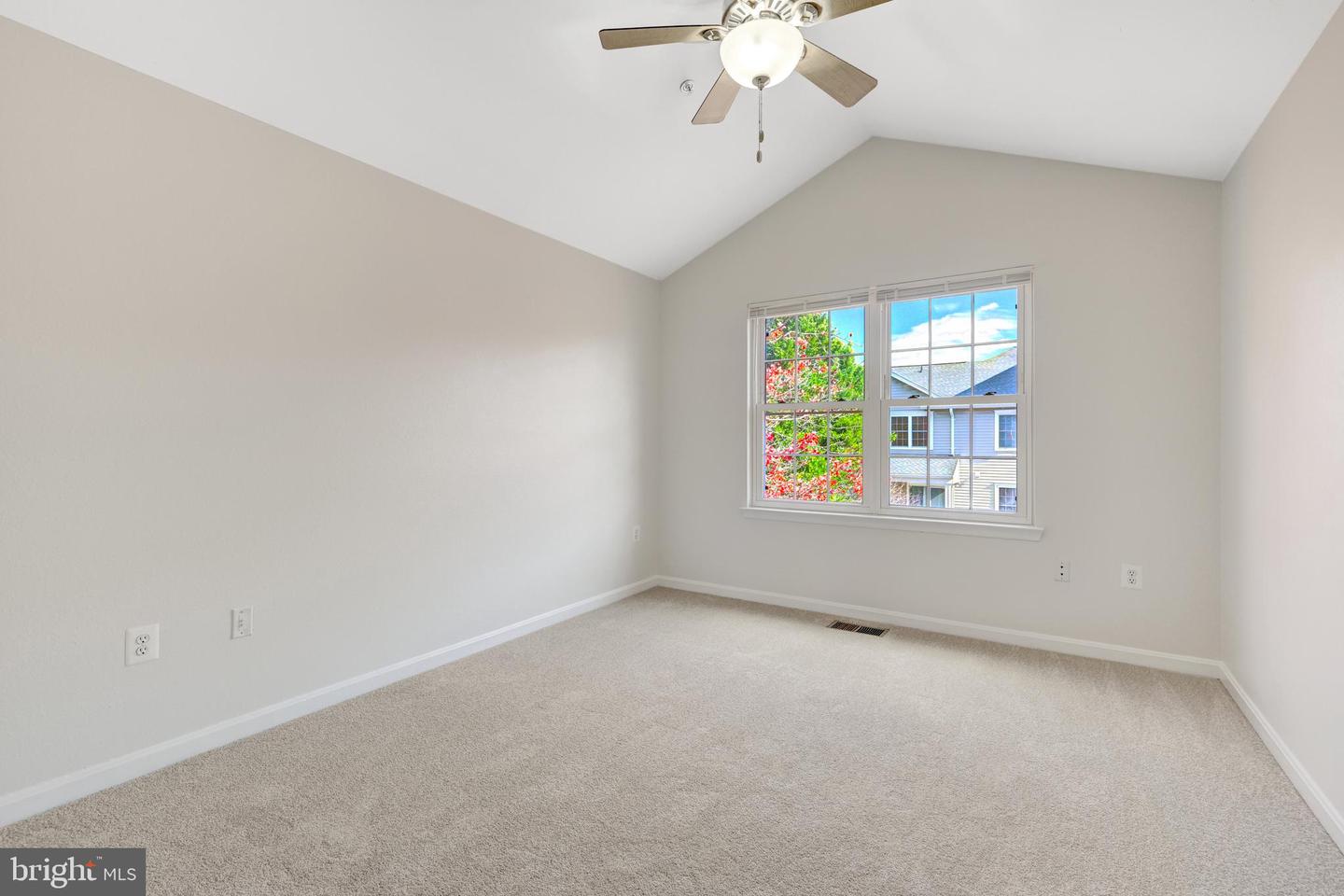 12912 Fair Briar Ln Property Photo 25