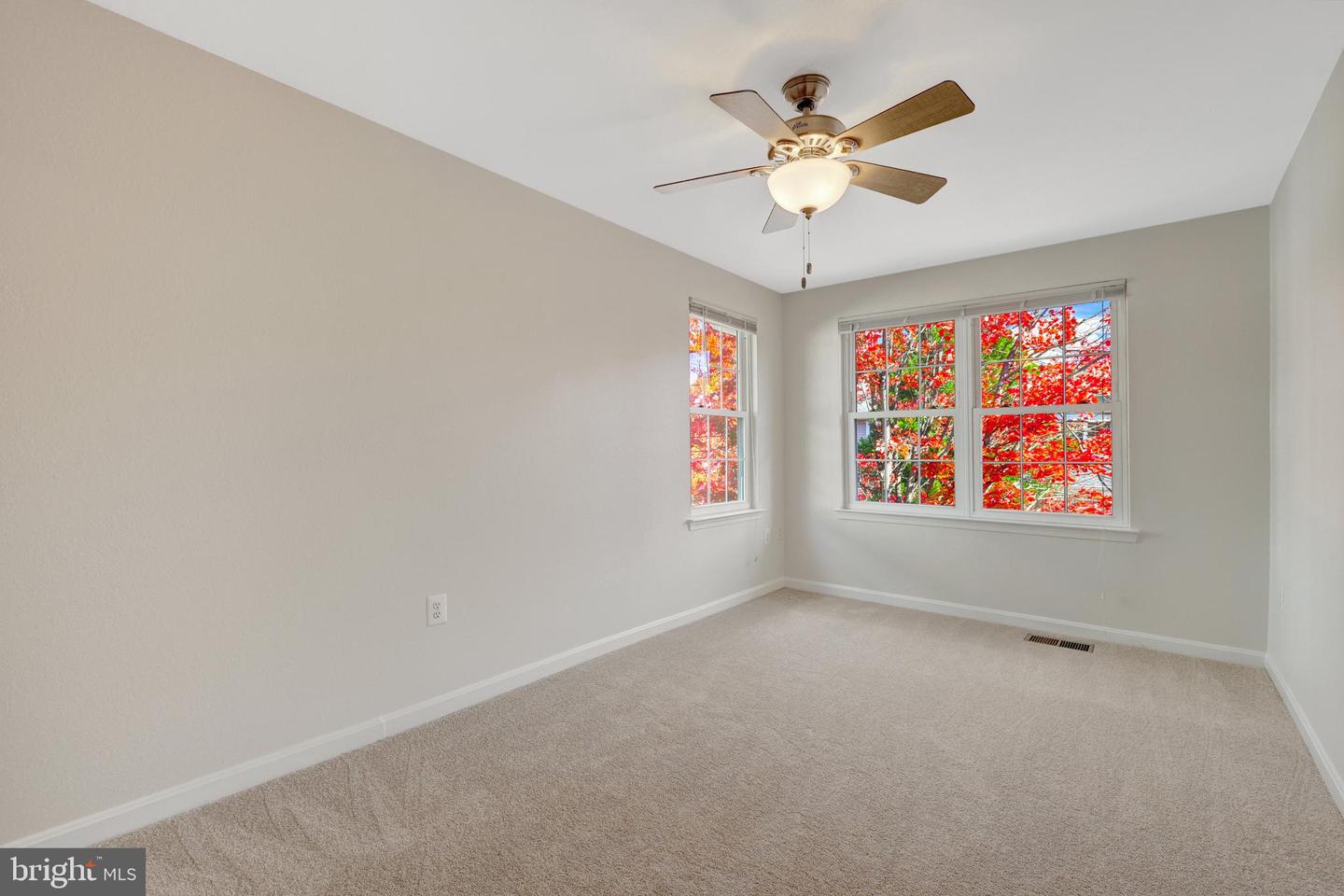 12912 Fair Briar Ln Property Photo 28