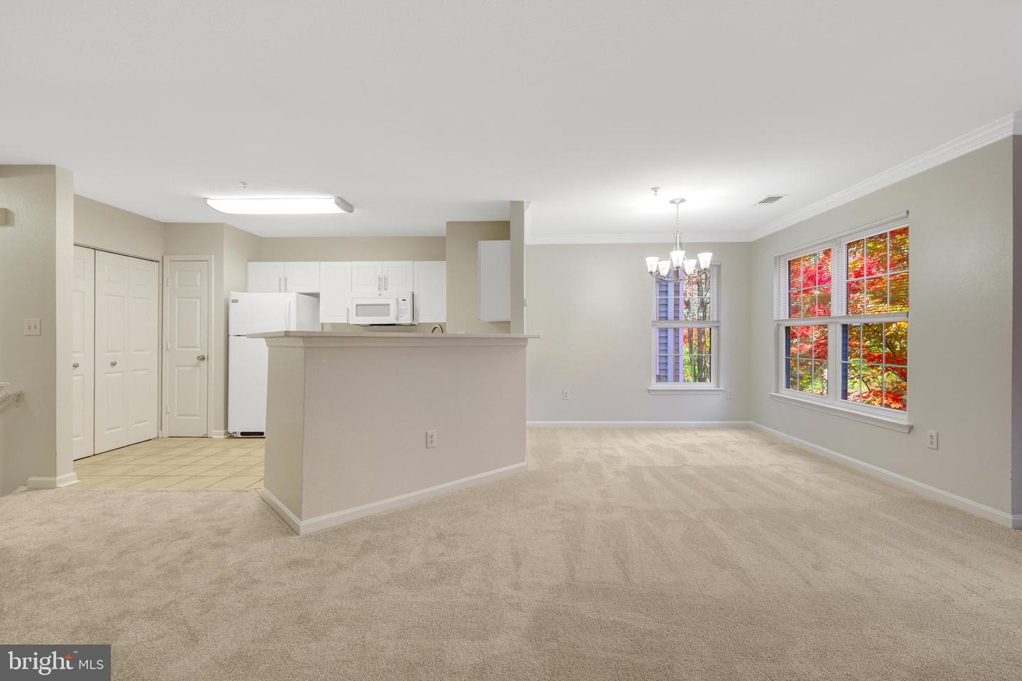 12737 Fair Briar Ln Property Photo 21