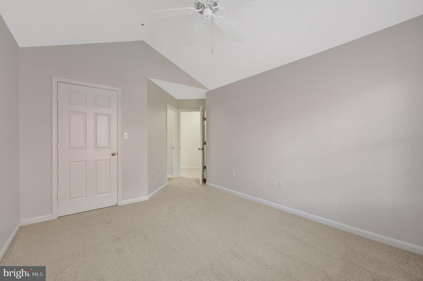 12737 Fair Briar Ln Property Photo 26