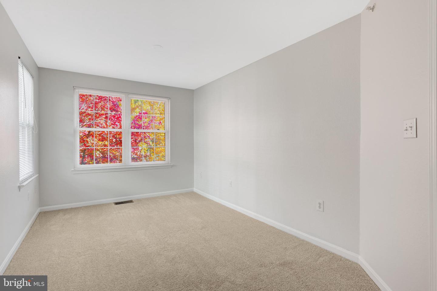 12737 Fair Briar Ln Property Photo 29