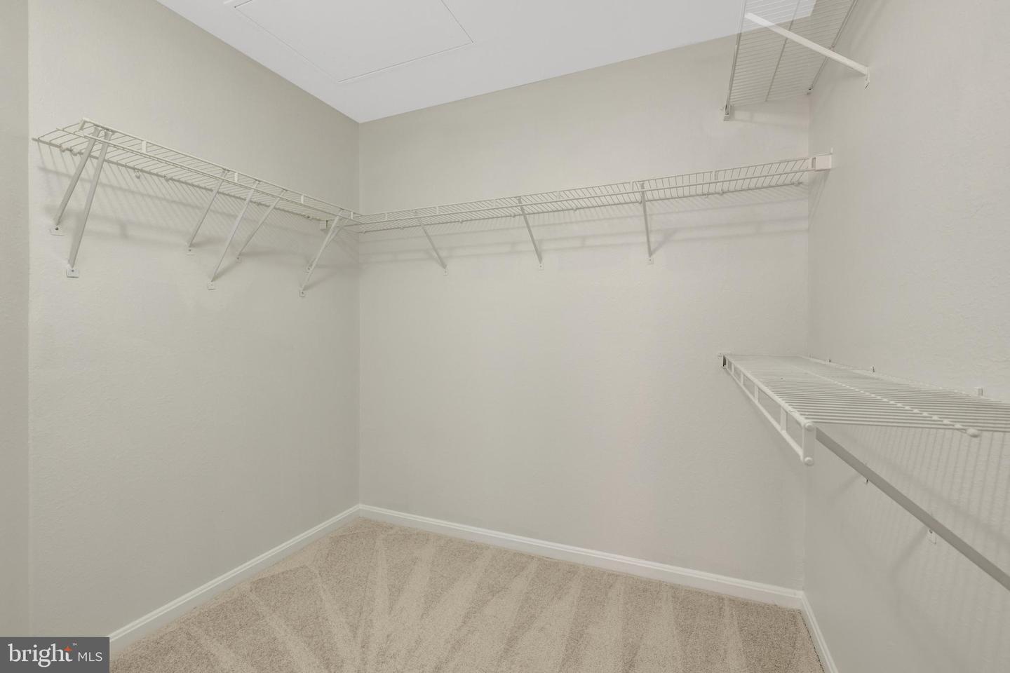 12737 Fair Briar Ln Property Photo 31