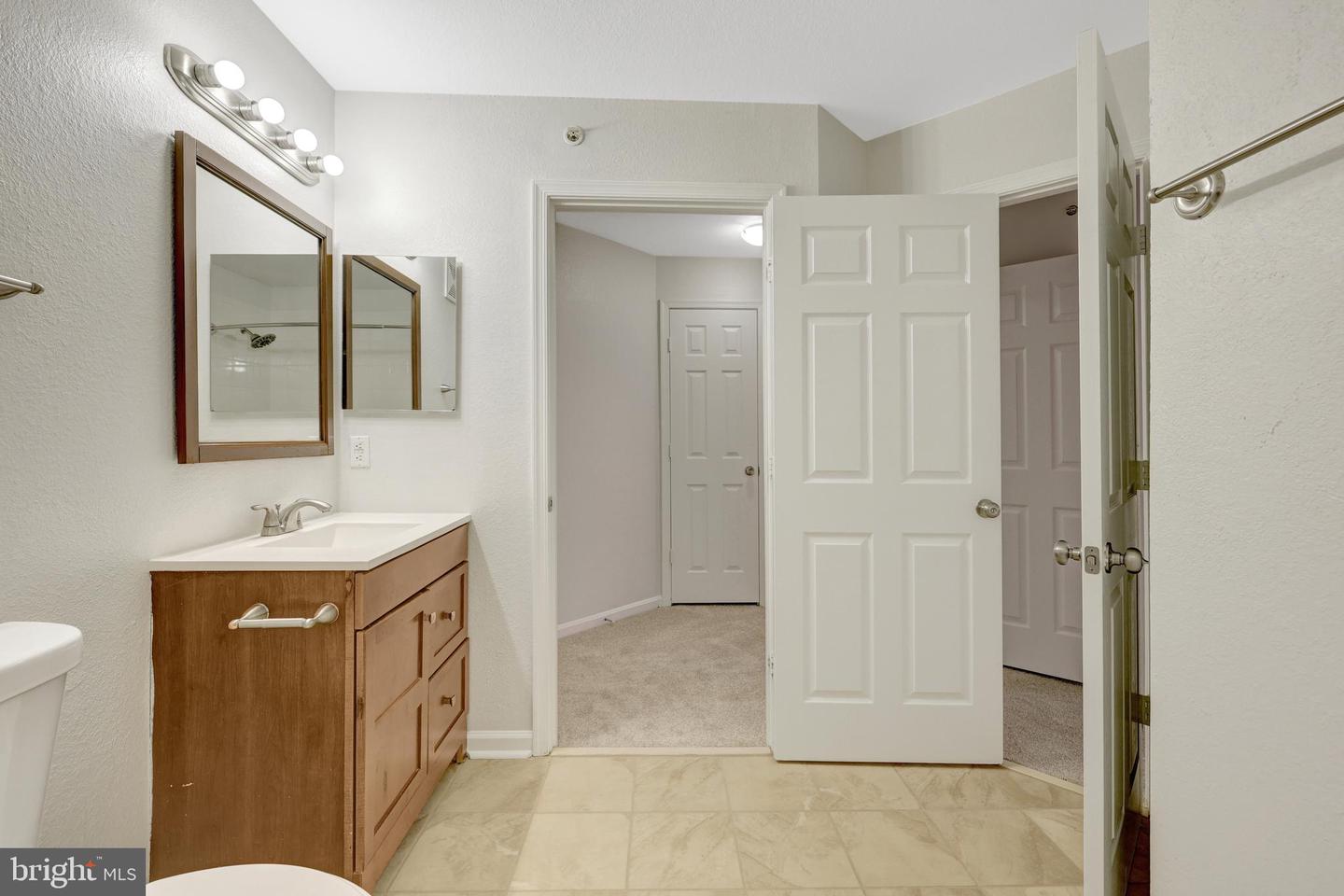 12737 Fair Briar Ln Property Photo 33