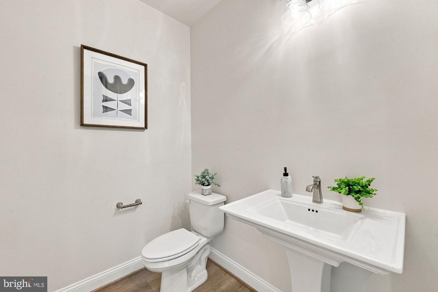 613 Blackstone Ter Nw Property Photo 10