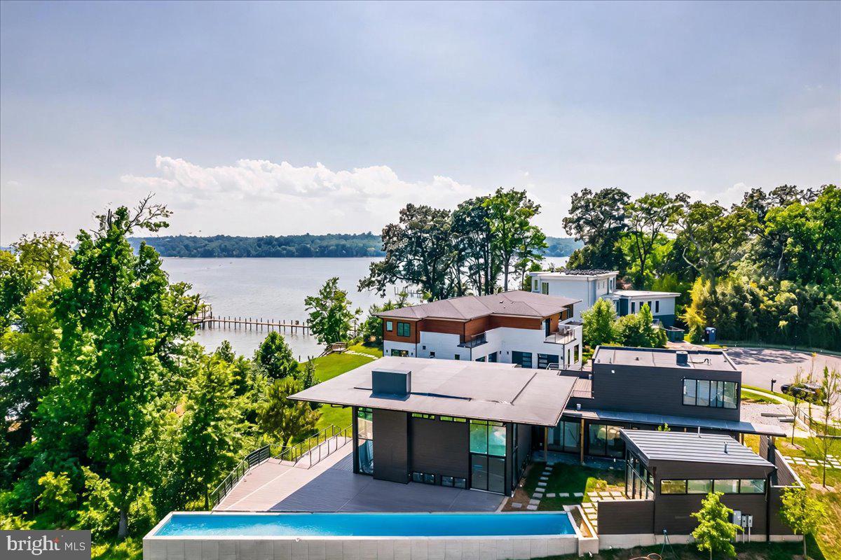 9433 Ferry Landing Ct Property Photo 1