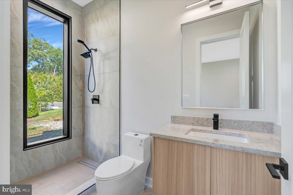 9433 Ferry Landing Ct Property Photo 40