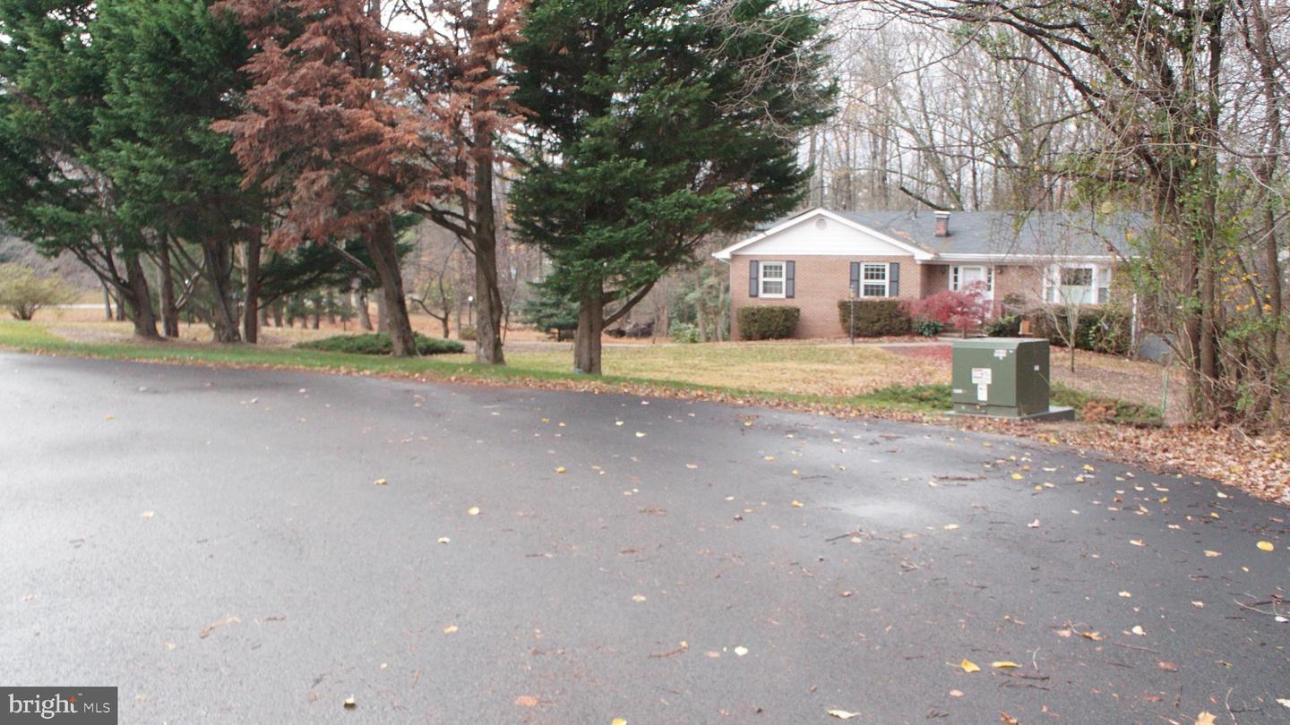 3140 Searsmont Pl Property Photo 8