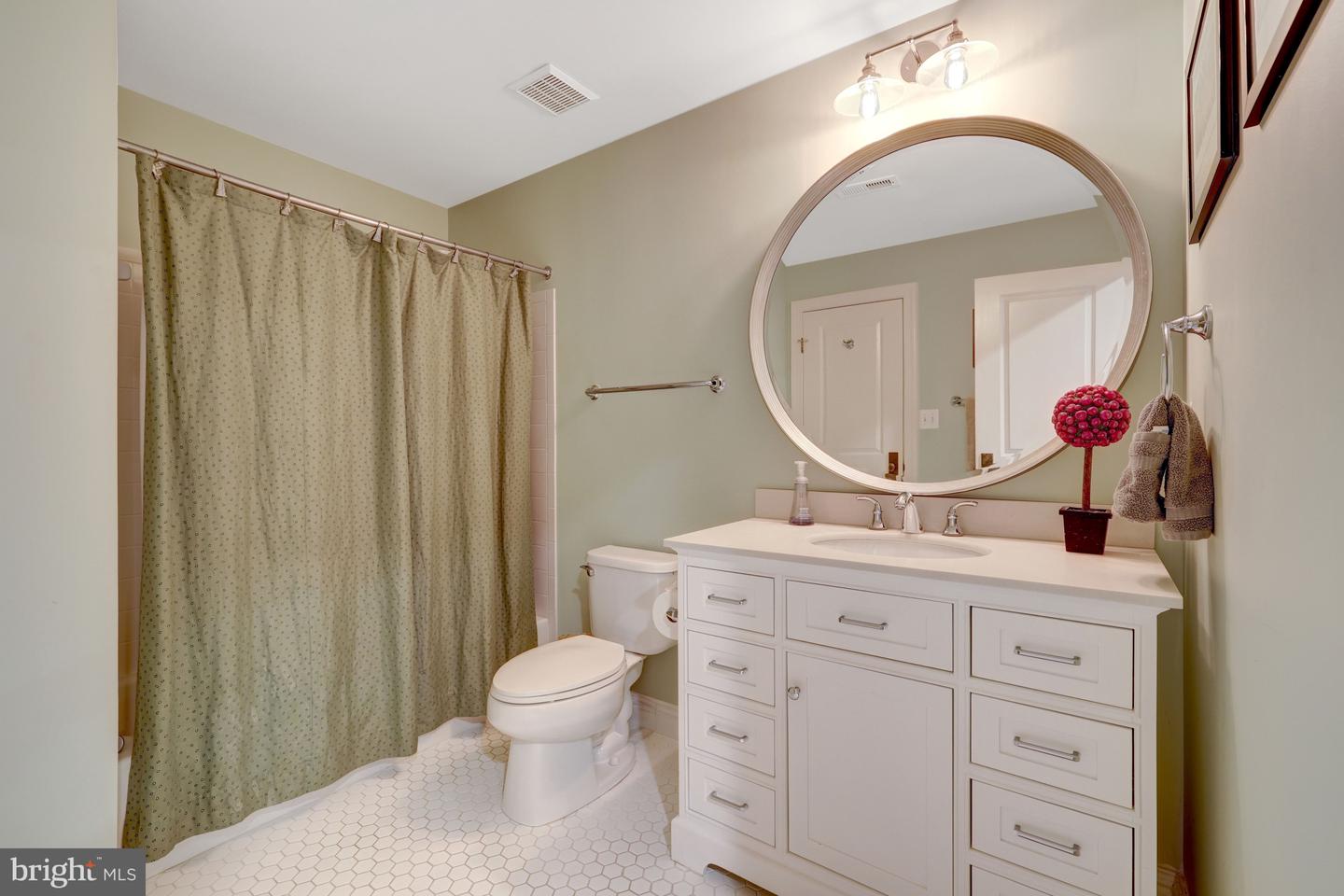 801 Olde Georgetown Ct Property Photo 46