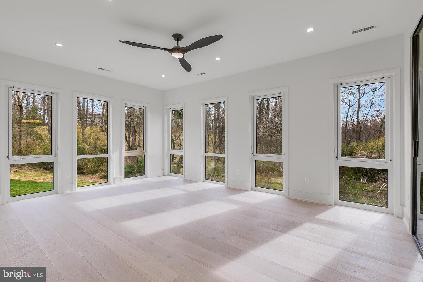 8757 Brook Road Property Photo 28