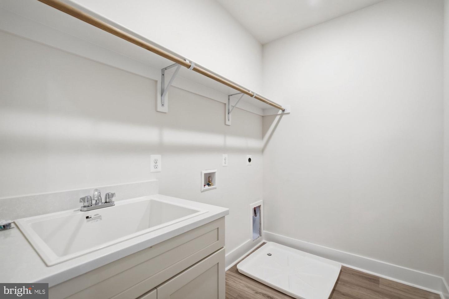 10524 White Granite Dr #6 Property Photo 15