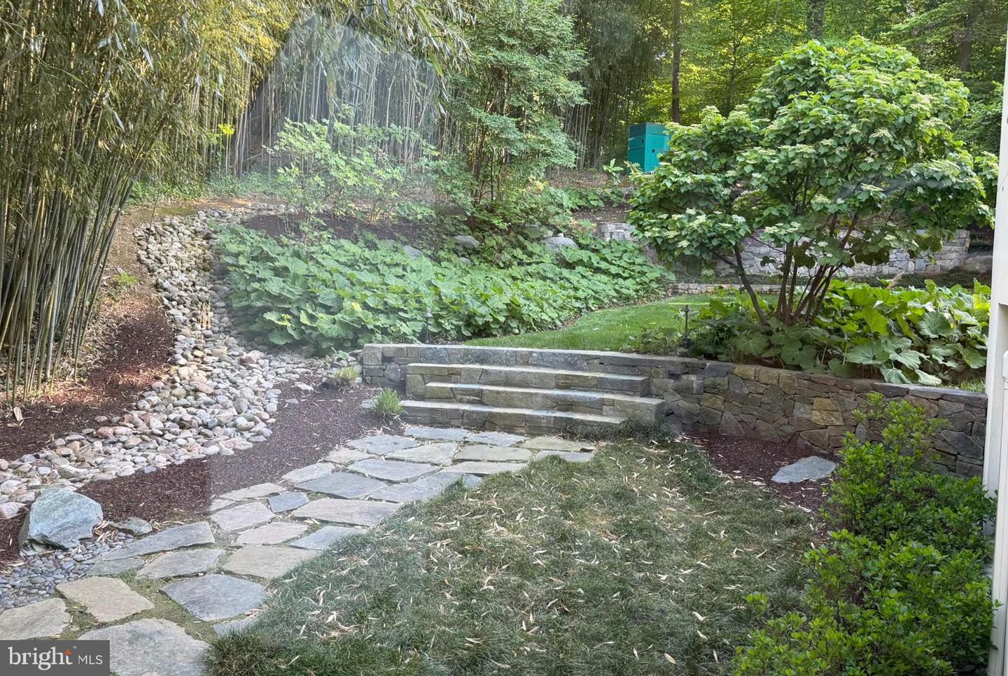 1100 Crest Ln Property Photo 31