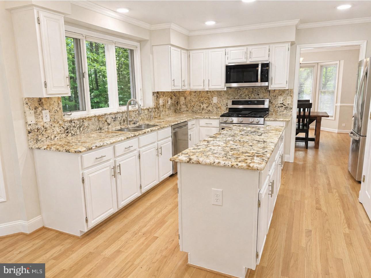 7917 Donegal Ln Property Photo 12