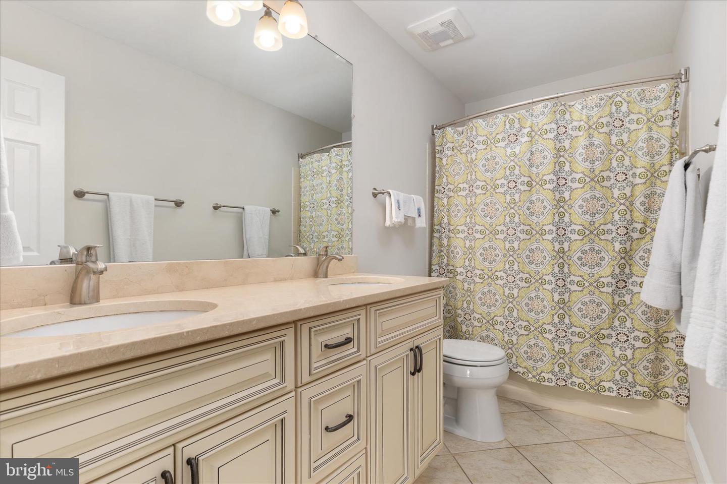 7917 Donegal Ln Property Photo 20