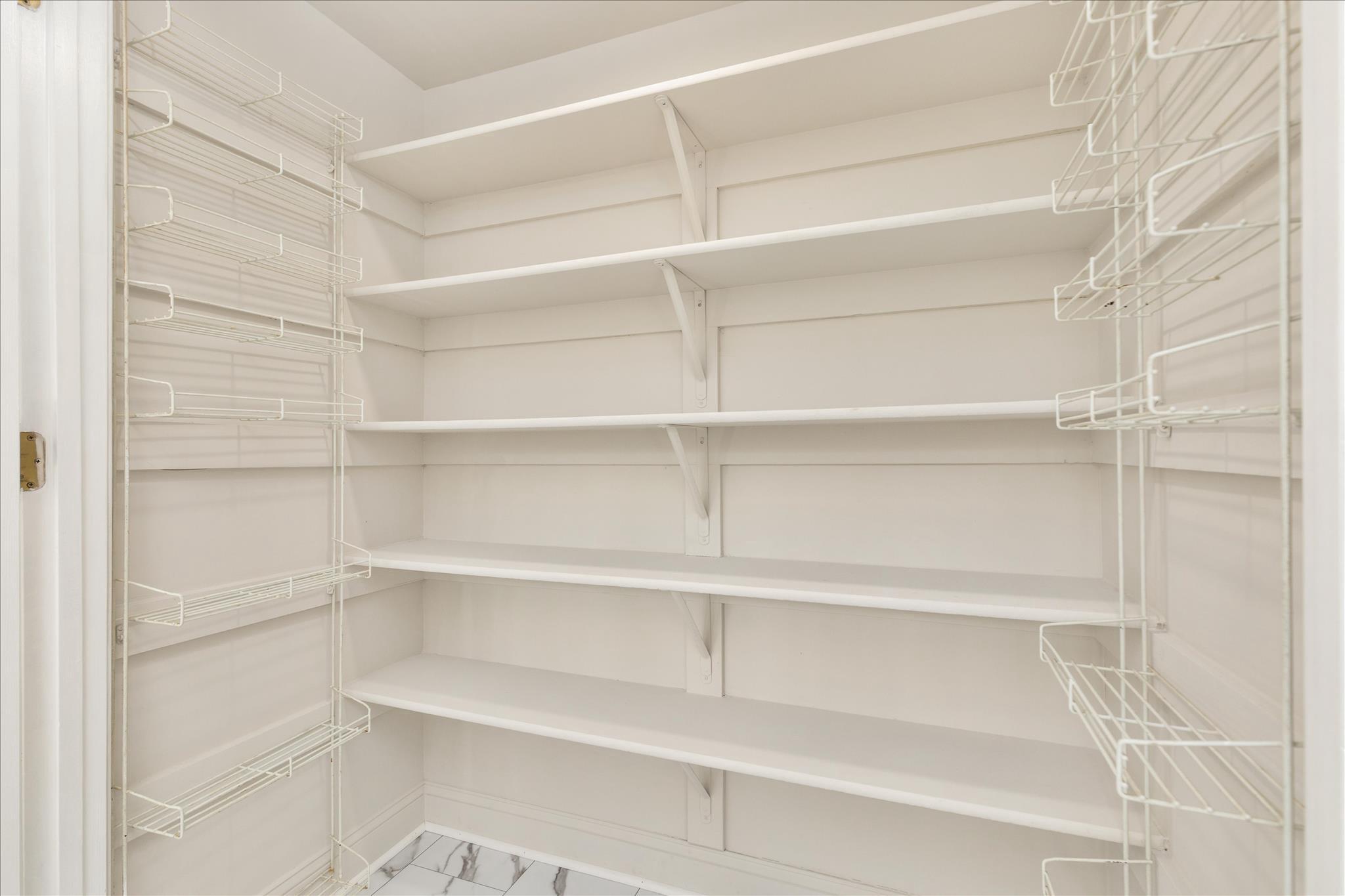 7917 Donegal Ln Property Photo 32