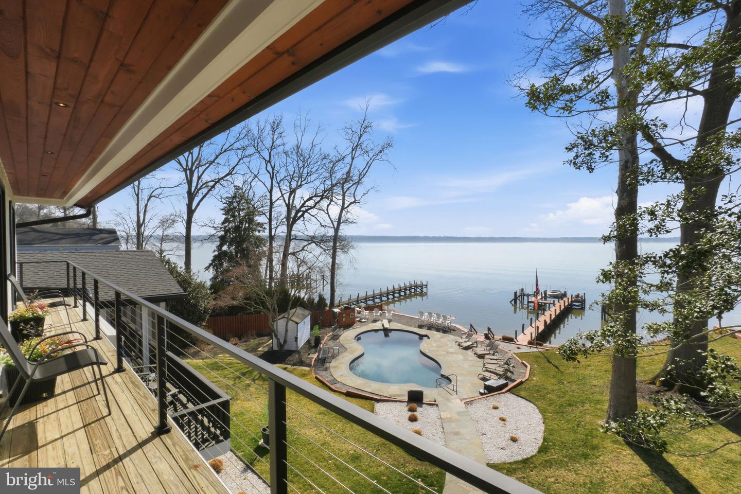 6057 River Dr Property Photo 1