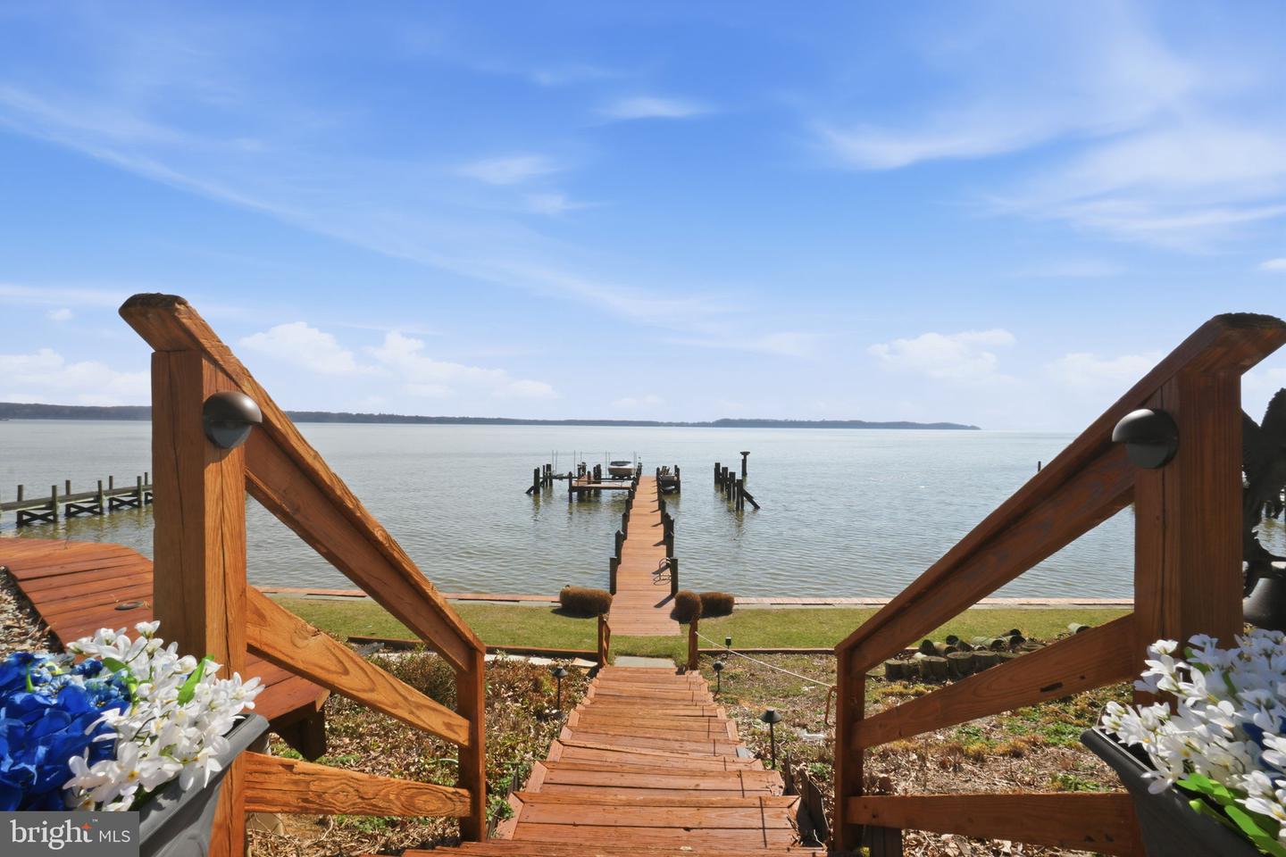 6057 River Dr Property Photo 5
