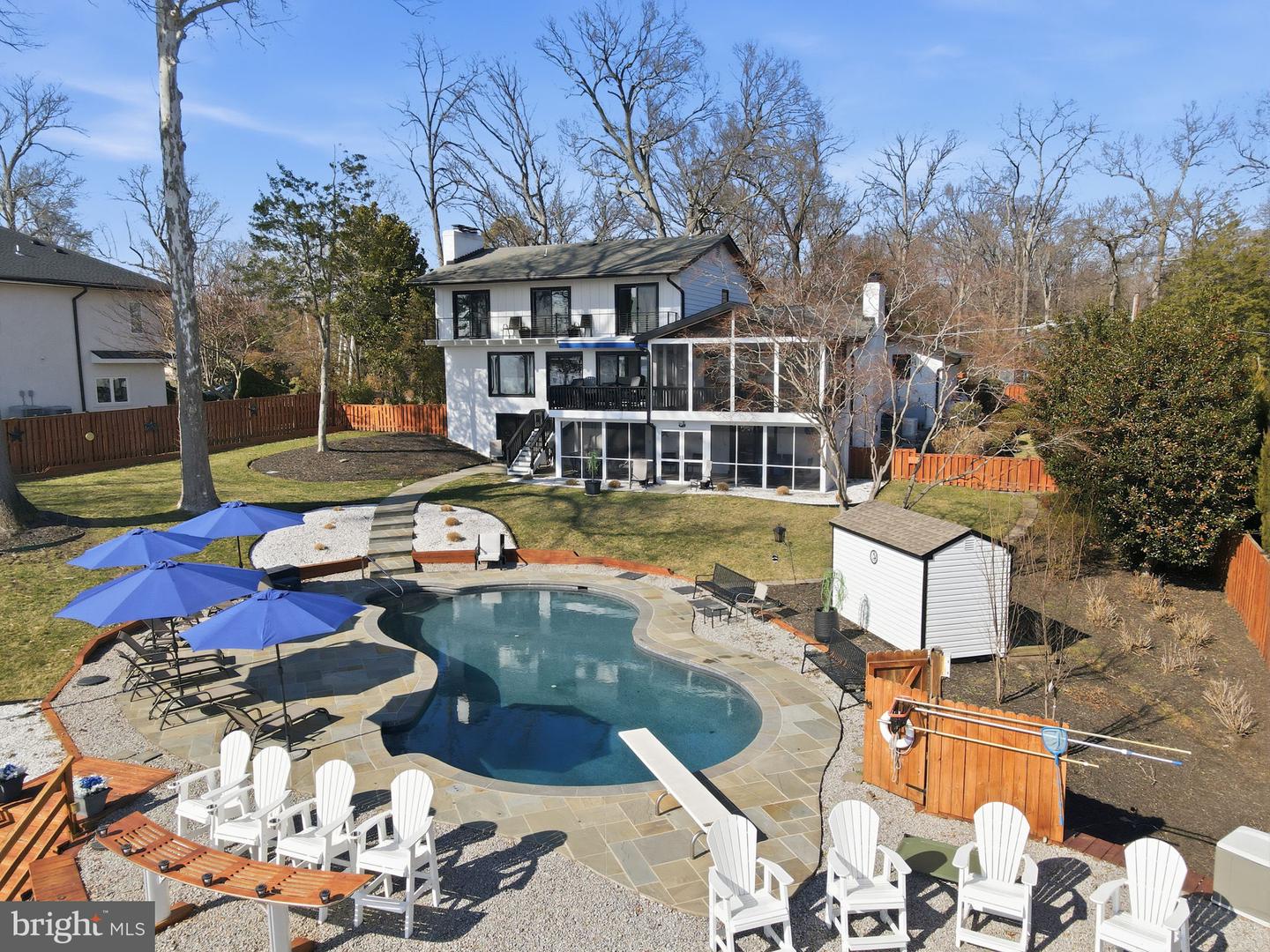 6057 River Dr Property Photo 16
