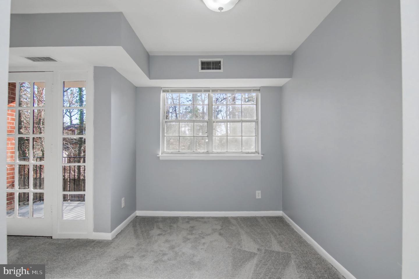 7096 Spring Garden Dr #102 Property Photo 7