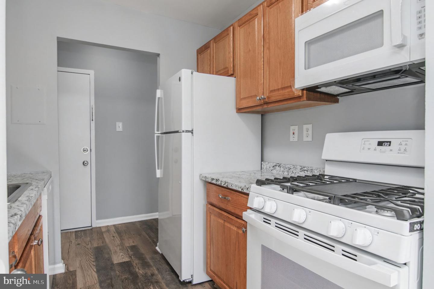 7096 Spring Garden Dr #102 Property Photo 9