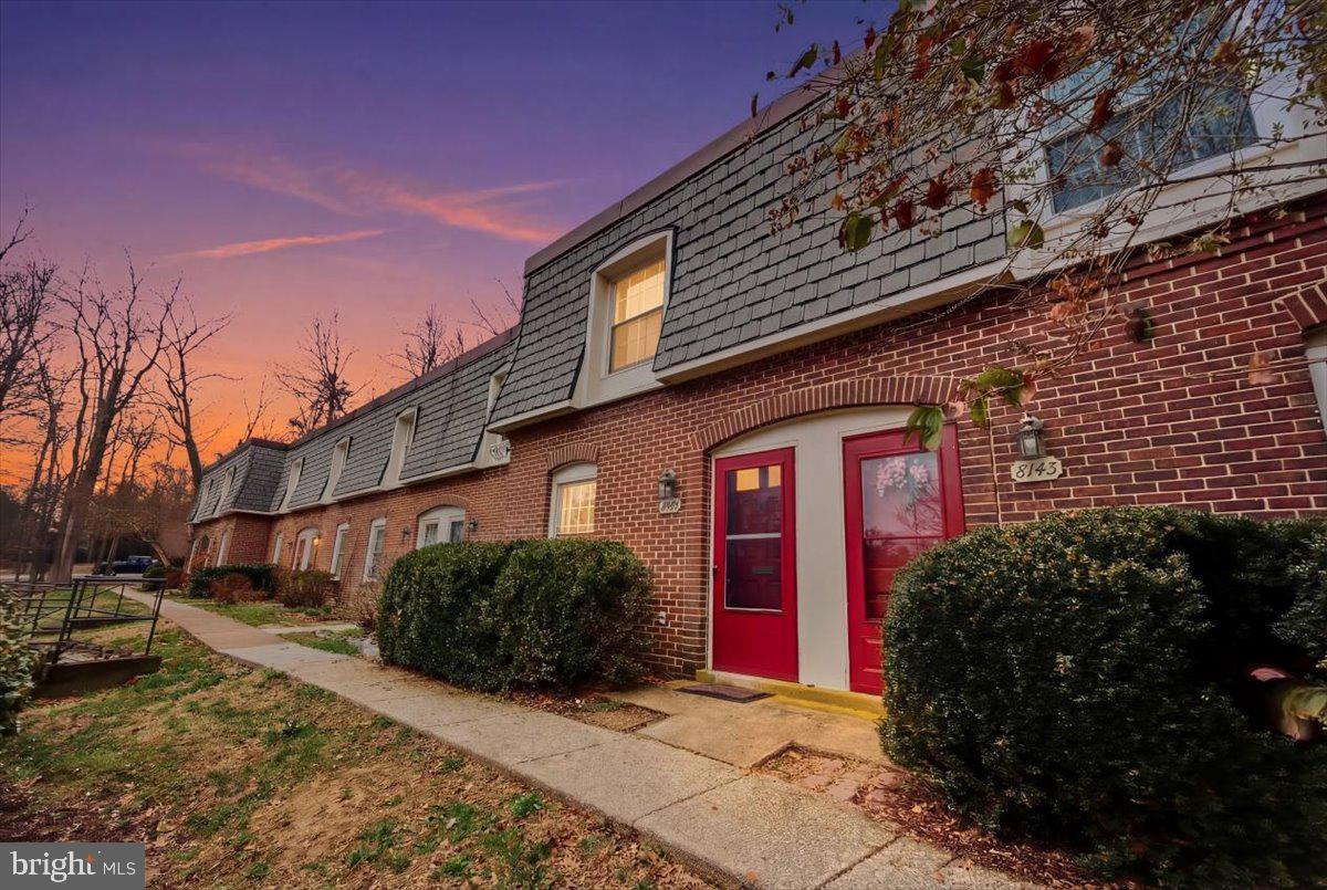8141 Kingsway Ct #289 Property Photo 1
