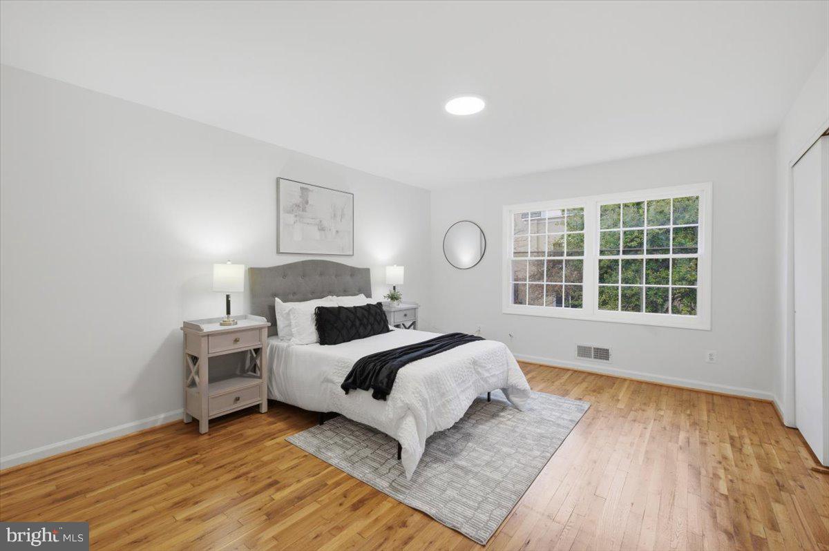 8141 Kingsway Ct #289 Property Photo 12