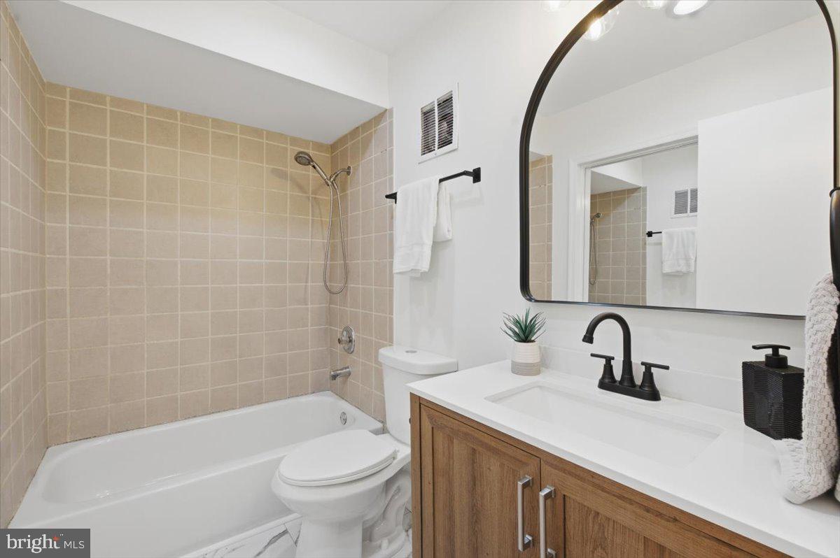 8141 Kingsway Ct #289 Property Photo 17