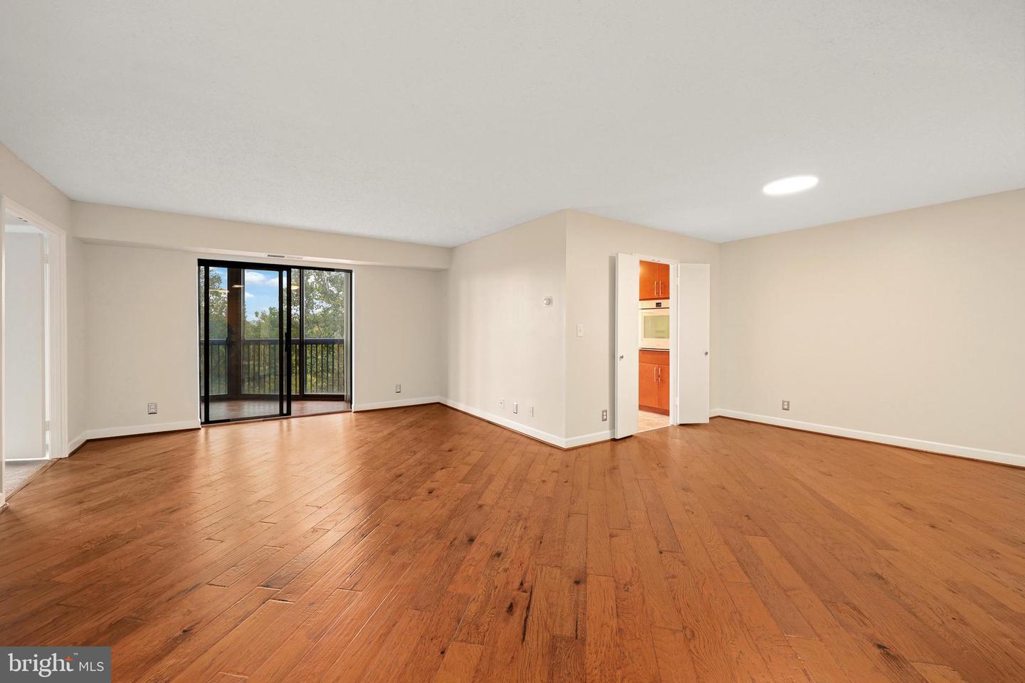 5904 Mount Eagle Dr #510 Property Photo 6