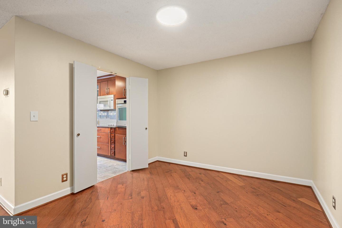 5904 Mount Eagle Dr #510 Property Photo 11