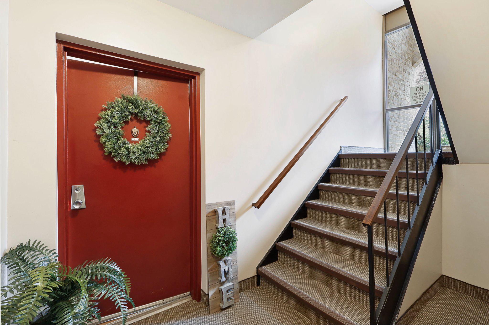 2037 Royal Fern Ct #47/2c Property Photo 2