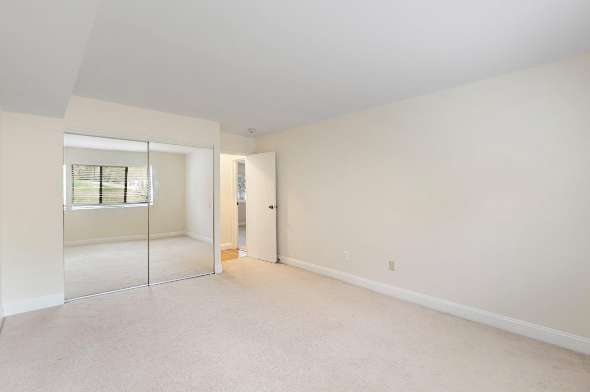 2037 Royal Fern Ct #47/2c Property Photo 28